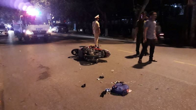 Chiếc cặp của nạn nhân tại hiện trường