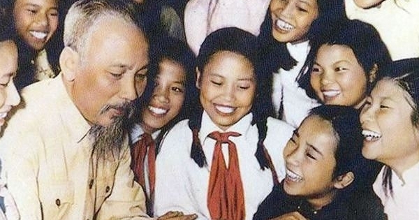 Giáo dục hình ảnh Bác Hồ với thế hệ trẻ: Cần những trải nghiệm thực tế