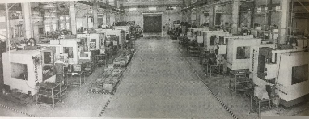 Bac Ho voi bua com cong nhan sang Mung 1 Tet hinh anh 2