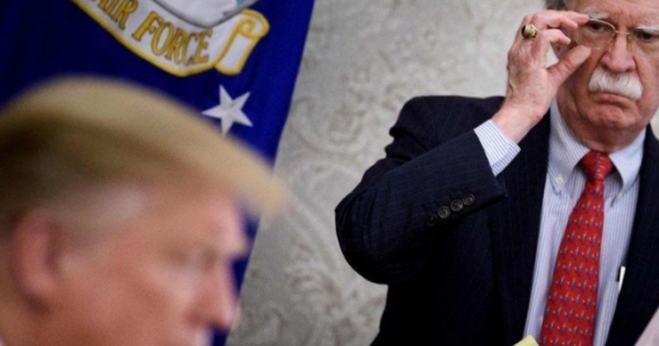 Mỹ tìm cách “hãm phanh” căng thẳng với Iran