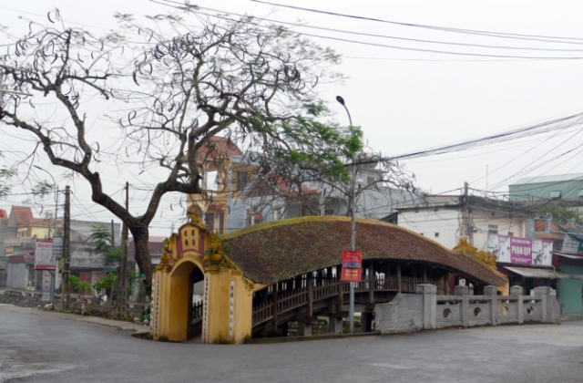 Thực hư kho báu chôn dưới chân cây cầu 500 năm tuổi ở Nam Định