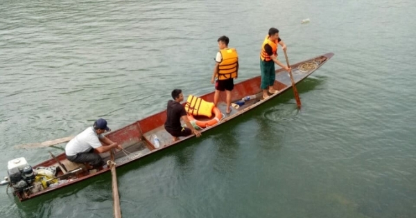 Lật thuyền, một người mất tích