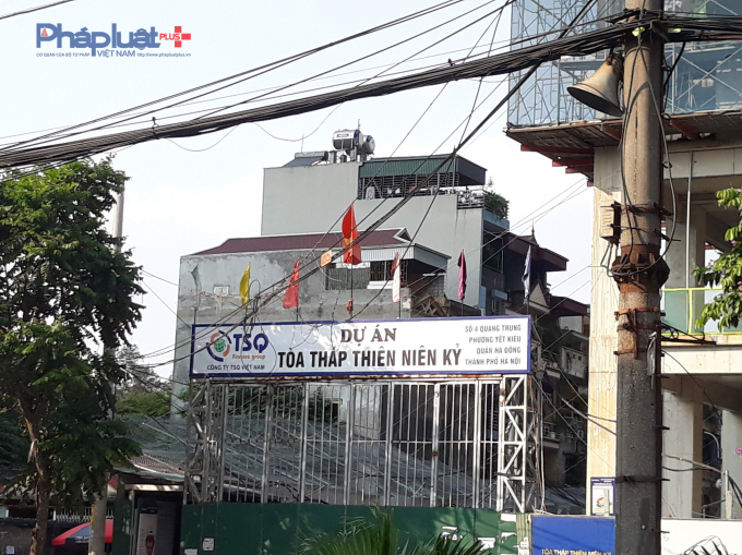 Cổng dự án trên đường Chu Văn An.