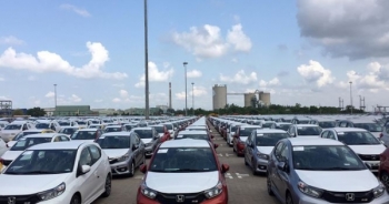 Ô tô dưới 9 chỗ tiếp tục 