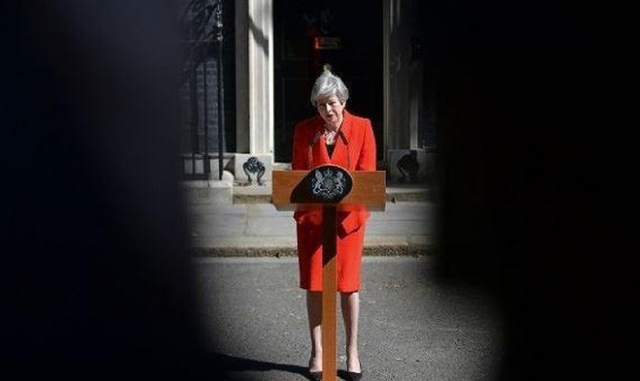 'Nóng' cuộc đua vào ghế Thủ tướng Anh