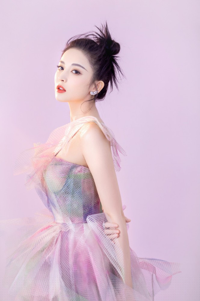 ‘Mỹ nhân Tân Cương’ bị nhầm với Ngọc Trinh đẹp như công chúa cổ tích - ảnh 4