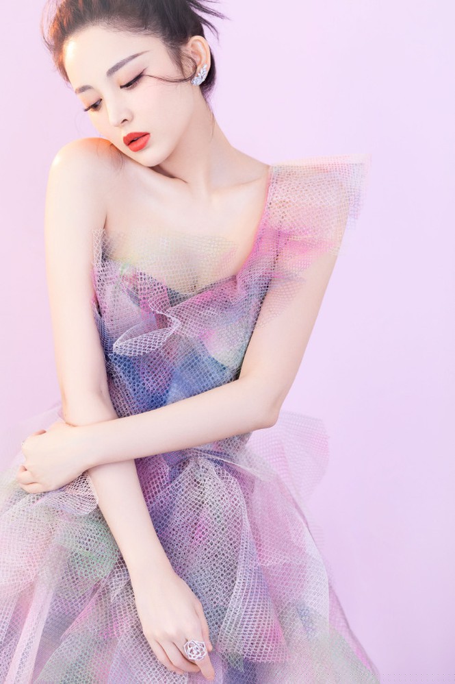 ‘Mỹ nhân Tân Cương’ bị nhầm với Ngọc Trinh đẹp như công chúa cổ tích - ảnh 7