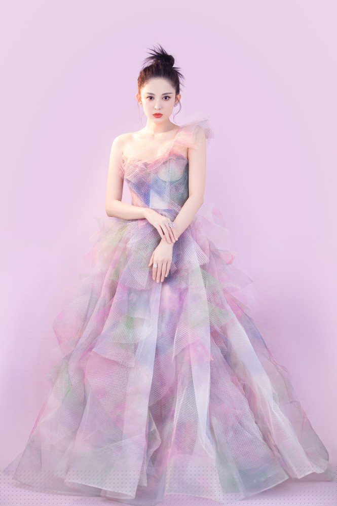 ‘Mỹ nhân Tân Cương’ bị nhầm với Ngọc Trinh đẹp như công chúa cổ tích - ảnh 10