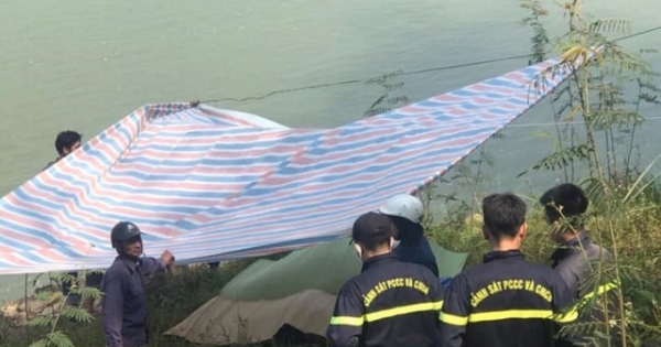 Tìm thấy thi thể nữ sinh nghi nhảy cầu cách nơi để xe đạp điện khoảng 15km