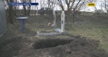 Nghi trộm chó... người phụ nữ bị hàng xóm chôn sống