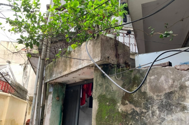 Người mẹ cạn nước mắt khi biết con trai chém vợ và cháu nội tử vong tại Hà Nội