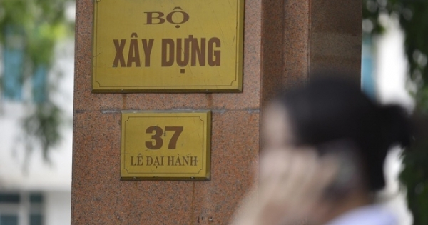 Cảnh cáo Chánh thanh tra Bộ Xây dựng