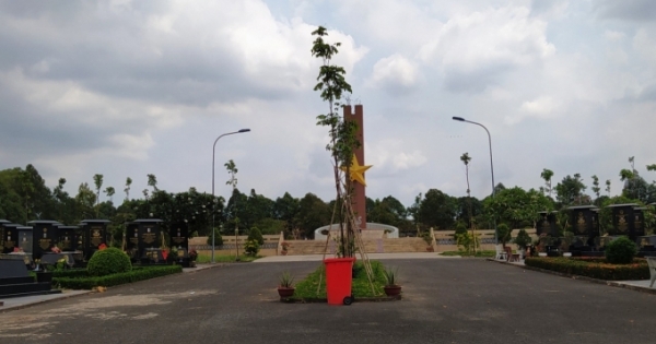 Hàng chục ngôi mộ của cán bộ bị trộm bát nhang