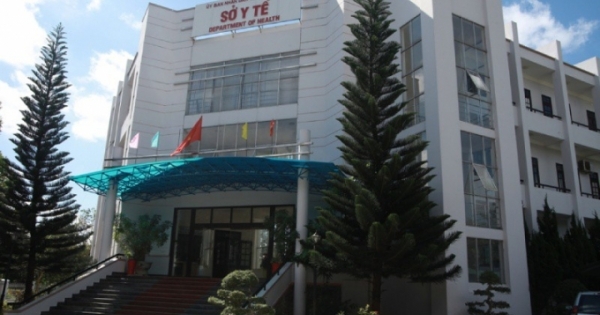 Mắc nhiều sai phạm Giám đốc Sở Y tế Đắk Nông chỉ bị kiểm điểm rút kinh nghiệm