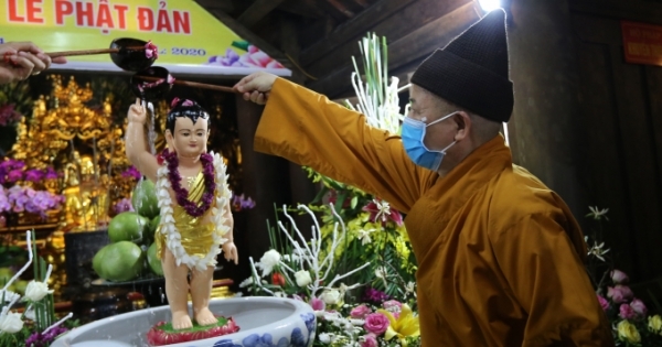 Phật giáo Quảng Ninh tổ chức Nghi lễ tắm tượng Phật