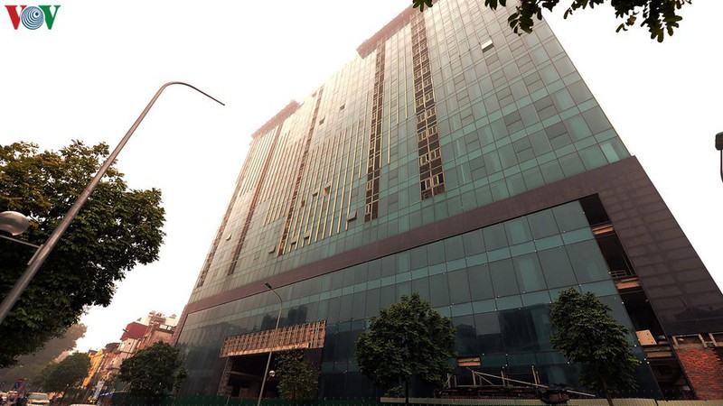 chi tiet pha do phan sai pham toa nha 8b le truc, ha noi hinh 2