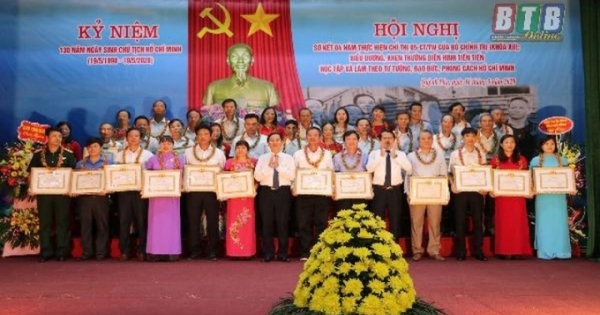 Long trọng kỷ niệm 130 năm ngày sinh Chủ tịch Hồ Chí Minh