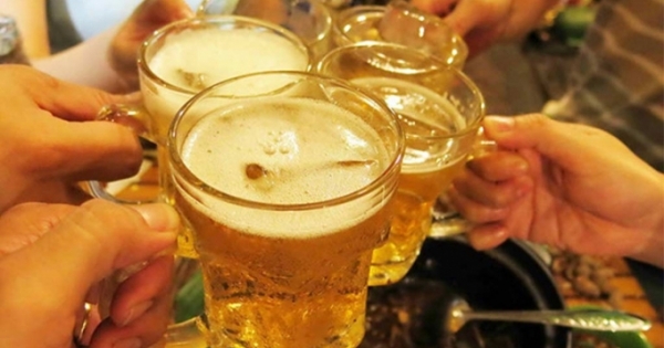 "Ma men" dẫn lối, thanh niên đâm chai bia vào mặt bạn nhậu