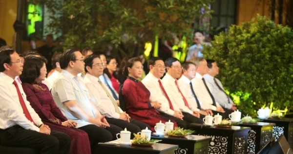 “Hồ Chí Minh - Sáng ngời ý chí Việt Nam”: Những câu chuyện xúc động