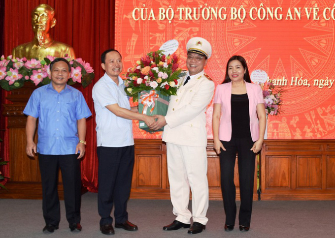 5-15348558055591258713439