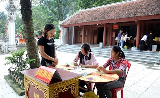 Bộ Nội vụ: Tiền công đức chịu sự điều chỉnh của Luật Tín ngưỡng, tôn giáo