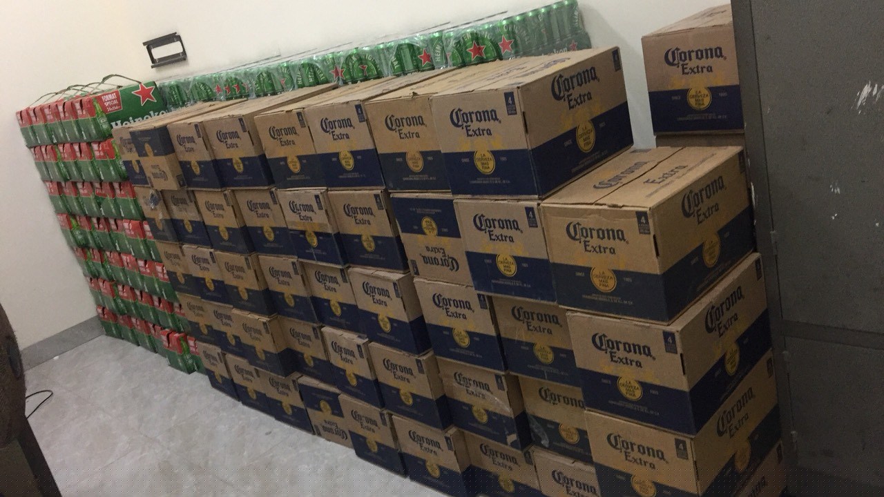 Số hàng hóa không có nhãn mác phụ đang được Công an TP. Đồng Hới tạm giữ để làm rõ.