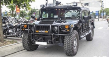 Cận cảnh Hummer H1 Alpha độc nhất Việt Nam trên phố Hà Nội