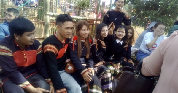 Về nơi khởi nguồn của Trường ca Đam San