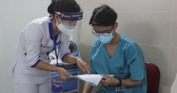 Hơn nửa triệu người Việt Nam tiêm vắc xin phòng COVID-19