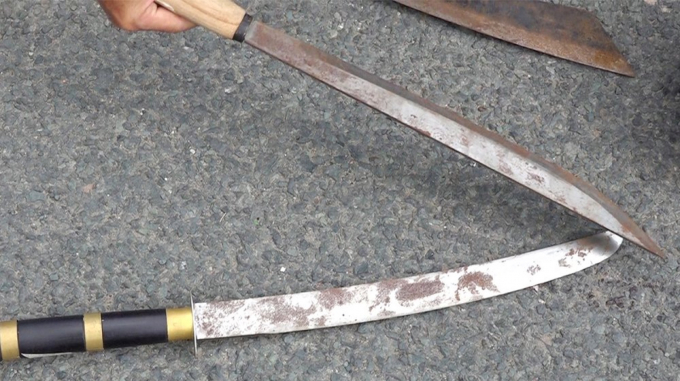 Hung khí các đối tượng sử dụng để gây án.