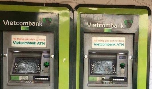 Hàng loạt trụ ATM tại Bình Dương bị đập nát, tạm giữ một nghi phạm