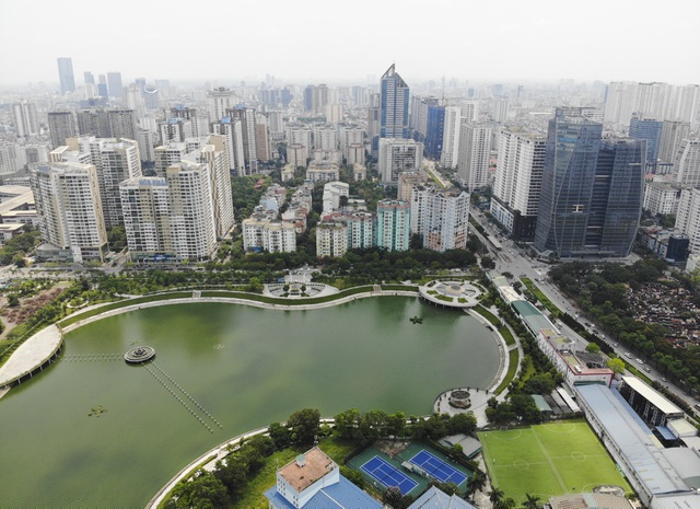 Theo Hội môi giới, ở phân khúc cao cấp, xuất hiện tình trạng bán cắt lỗ của các nhà đầu tư, kể cả một số sản phẩm nằm ở các dự án chất lượng tốt. Ảnh: Đỗ Quân.