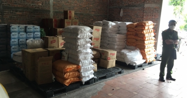 Quảng Ninh: Phát hiện, thu giữ số lượng lớn hàng hóa không rõ nguồn gốc