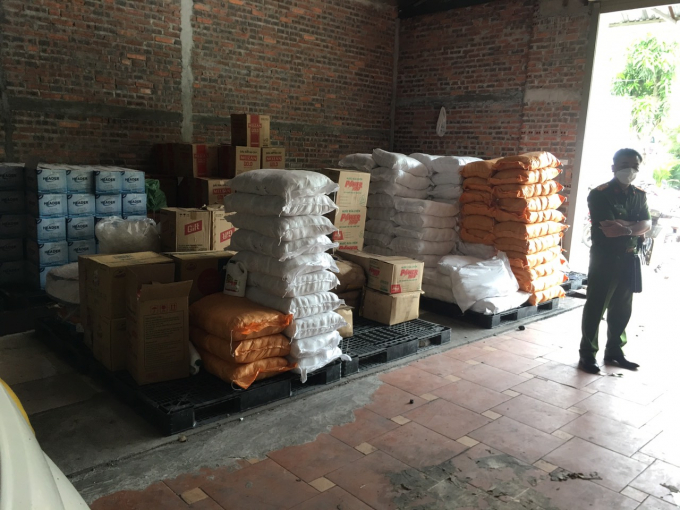 mot-so-hinh-anh-hang-hoa-khong-ro-nguon-goc-xuat-su-3