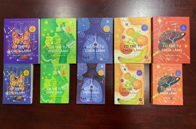 Bộ s&aacute;ch &ldquo;Cơ thể tự chữa l&agrave;nh&rdquo; bị in lậu, bu&ocirc;n b&aacute;n c&ocirc;ng khai