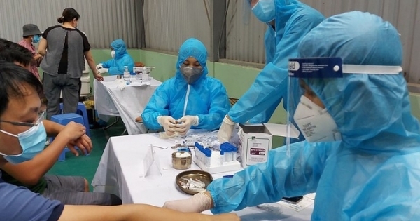 Quảng Ninh: Cán bộ, công chức, viên chức di chuyển khỏi tỉnh khi về phải thực hiện lấy mẫu xét nghiệm Covid-19