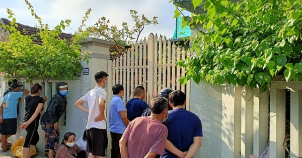 Điều tra vụ nghịch tử ngáo đá cắt cổ mẹ đẻ ngay tại sân giếng ở Thanh Hoá