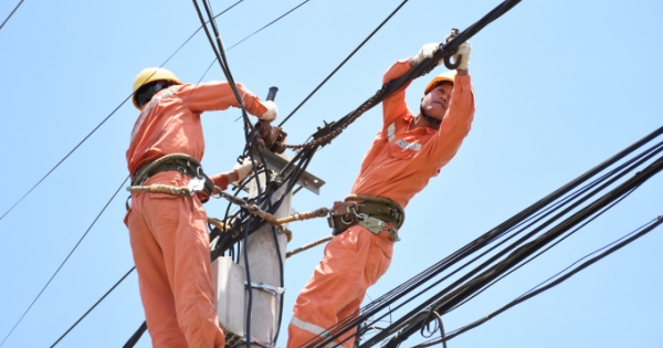 EVNHANOI khuyến nghị tiêu thụ điện mùa nắng nóng