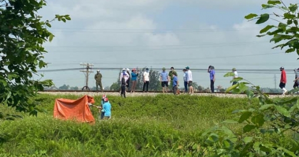 Tình tiết mới nhất vụ mẹ ôm con nằm trên đường ray chờ tàu chạy đến