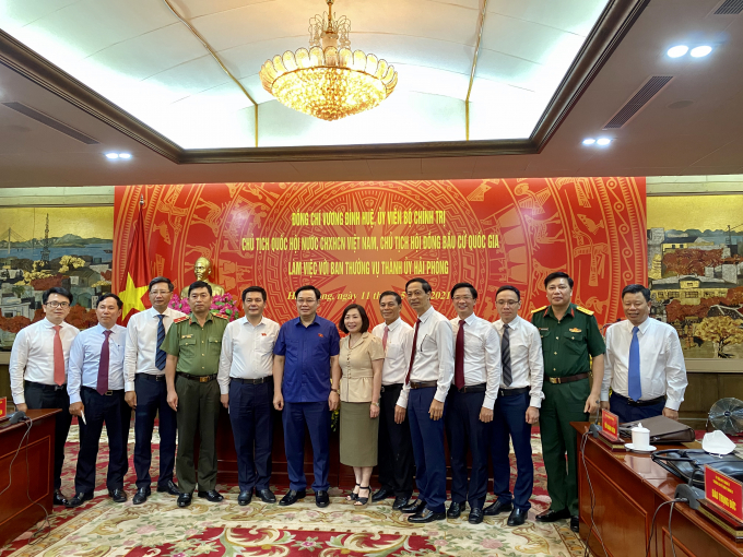 A2 Chu tich Quoc hoi cung Ban Thuong vu Thanh uy HP