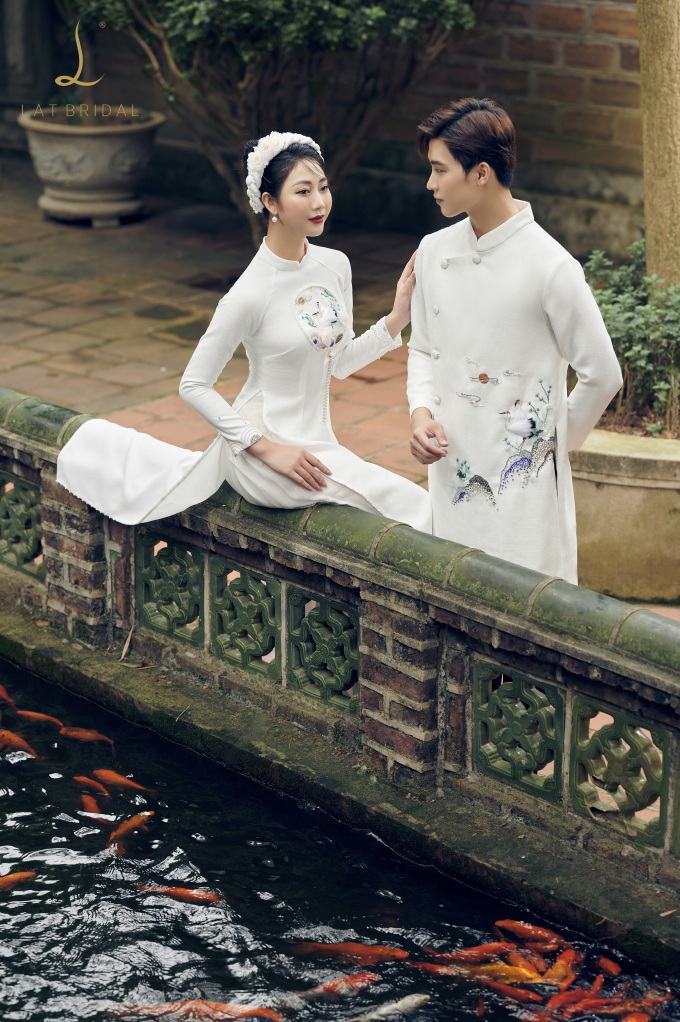 &Aacute;o D&agrave;i Tường V&acirc;n