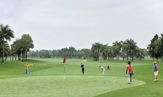 Hà Nội lệnh đóng cửa sân golf sau vụ Giám đốc Hacinco vi phạm quy định về phòng chống Covid 19