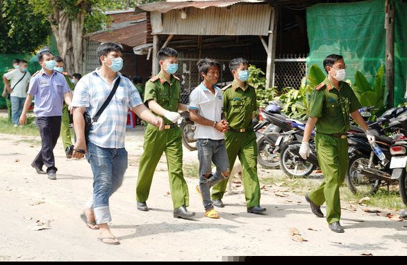 Đối tượng Phạm Thanh Sang bị công an bắt giữ.