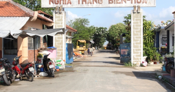 Làm mới lối vào khu mộ nghĩa trang Biên Hoà, việc làm ý nghĩa ấm lòng người thăm viếng