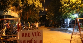 Phong tỏa một căn hộ ở quận 7 do có ca dương tính với COVID-19