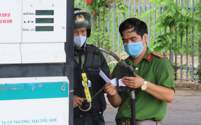 Khởi tố, bắt tạm giam 60 đối tượng liên quan đường dây 2,7 triệu lít xăng giả