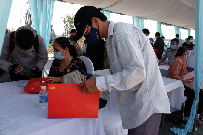 kiem tra lai thong tin tren giay chung nhan quyen su dung dat