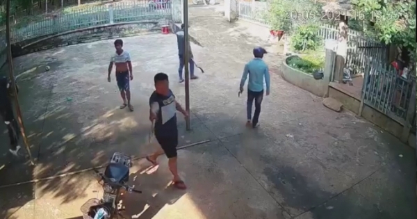 Bình Phước: Nhóm người lạ hung hãn mang "hàng nóng" xông vào nhà dân
