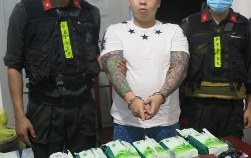 Bắt 2 yến ma tuý tại căn nhà không số