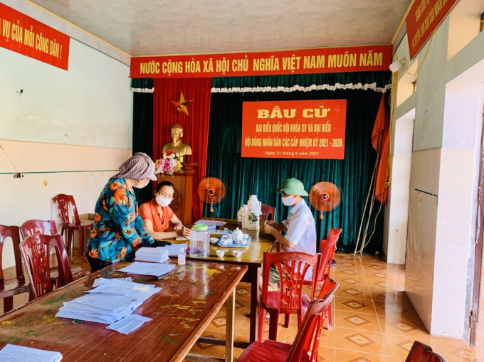 Các điểm bỏ phiếu rà soát danh sách cử tri